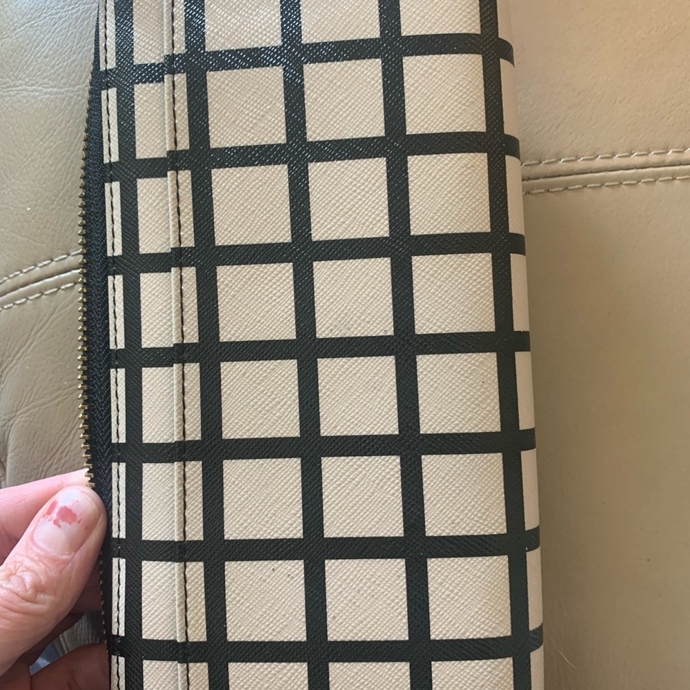 Kate Spade Wallet - Picture 3 of 7